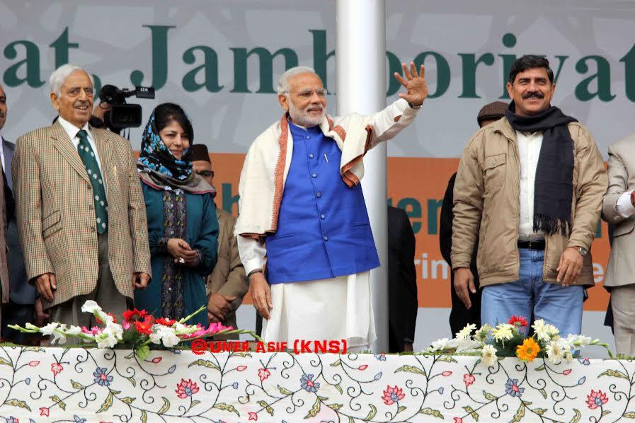 Modi invokes Vajpayee, but ignores Mufti’s suggestion